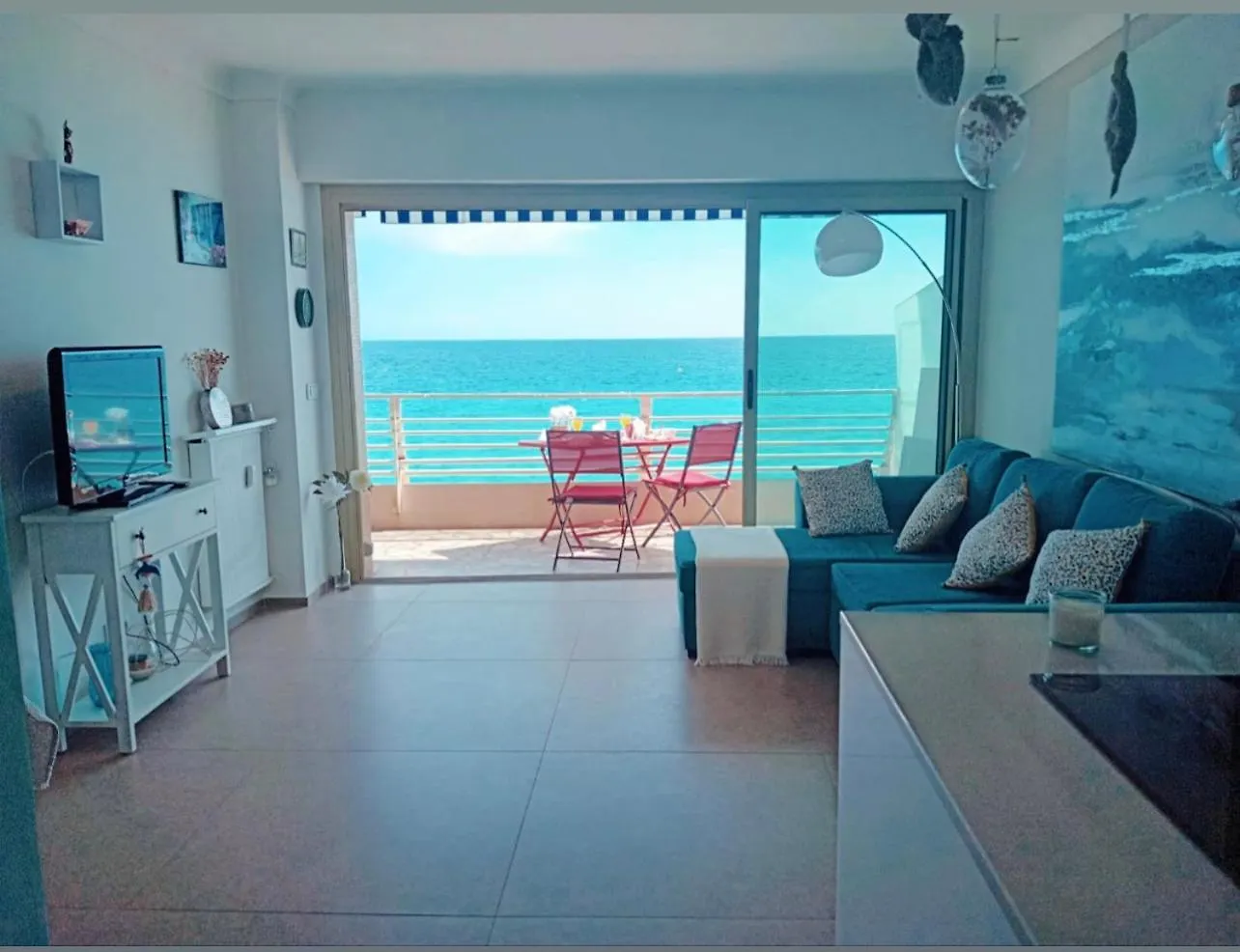 Magnifique 4 Couchages Front Mer Menton 0*,  France